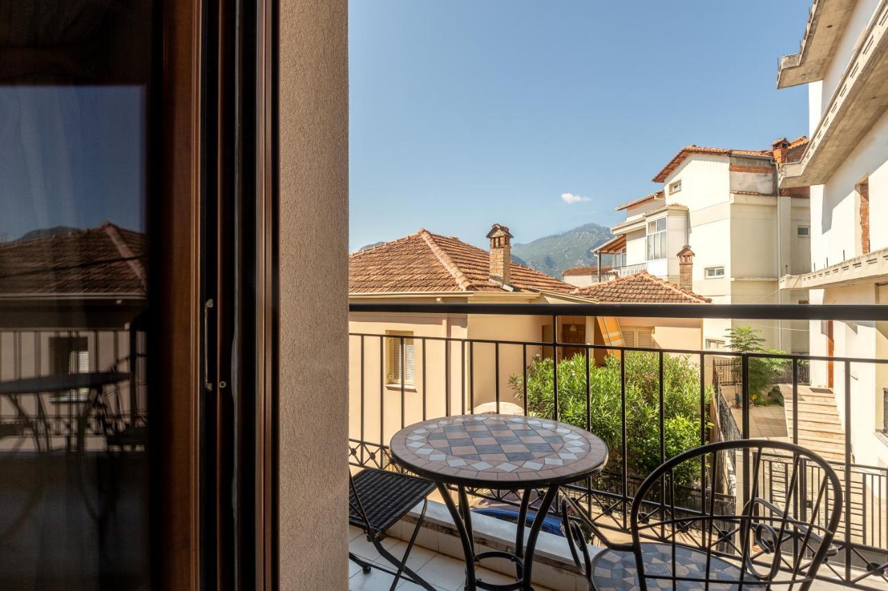 Toti Boutique Rooms Калампака Экстерьер фото