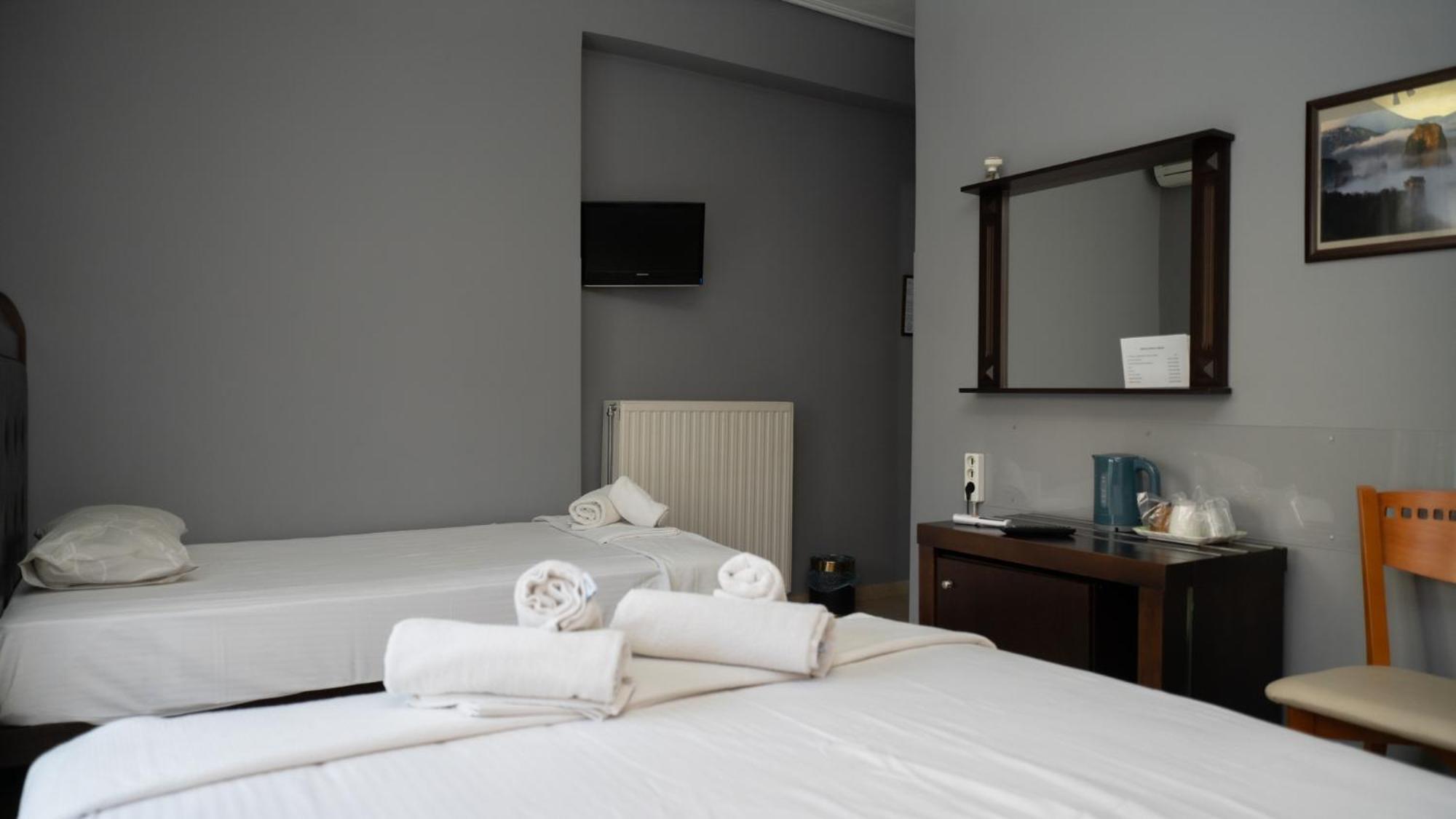 Toti Boutique Rooms Калампака Экстерьер фото