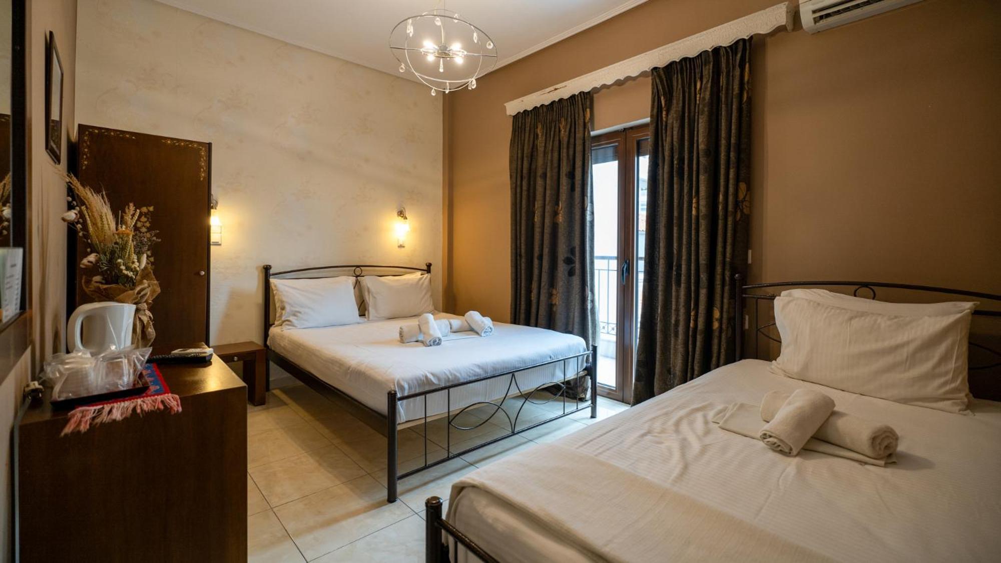 Toti Boutique Rooms Калампака Экстерьер фото
