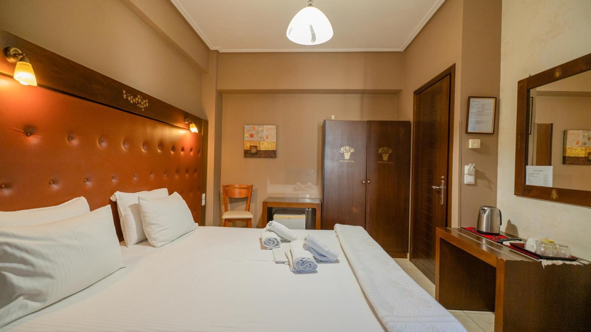 Toti Boutique Rooms Калампака Экстерьер фото