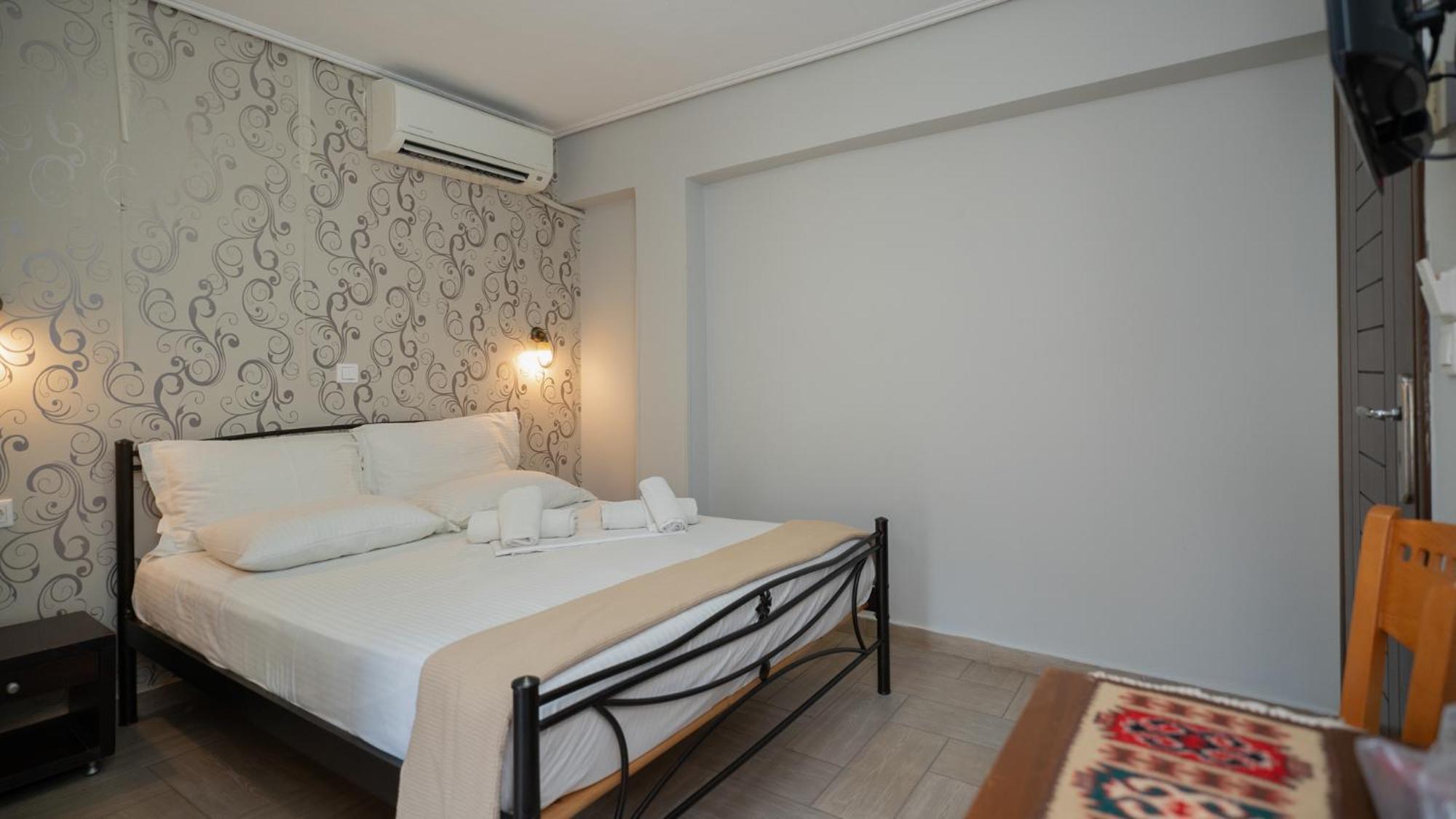 Toti Boutique Rooms Калампака Экстерьер фото