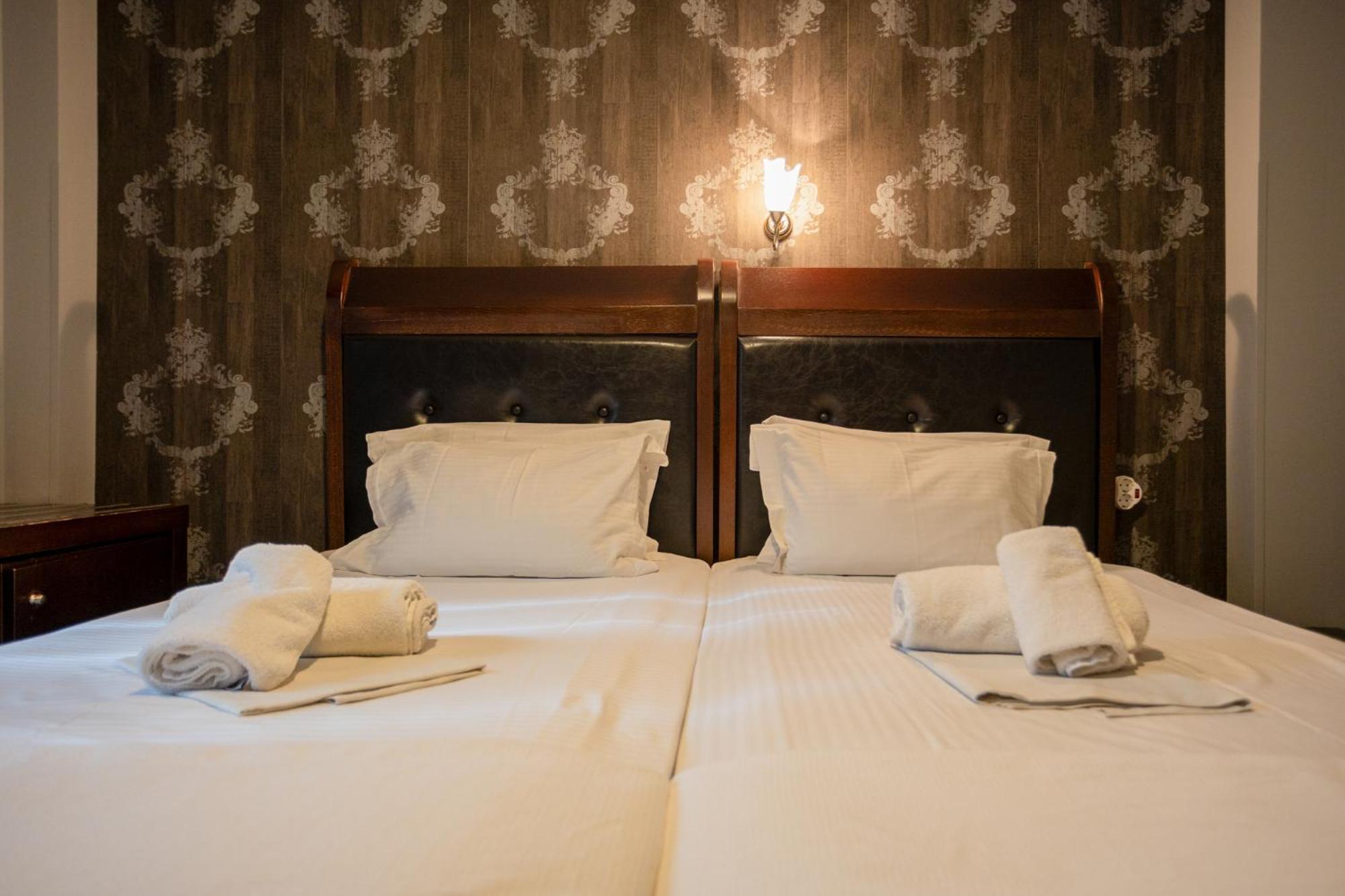 Toti Boutique Rooms Калампака Экстерьер фото