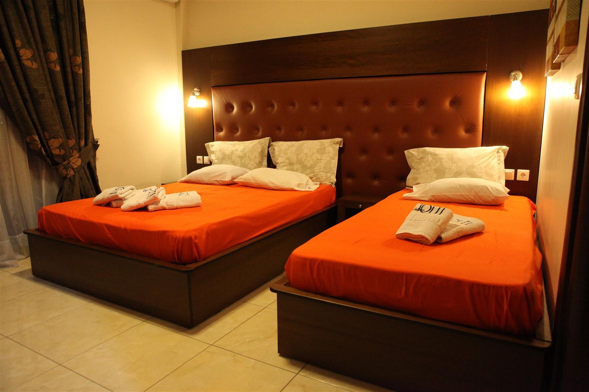 Toti Boutique Rooms Калампака Экстерьер фото