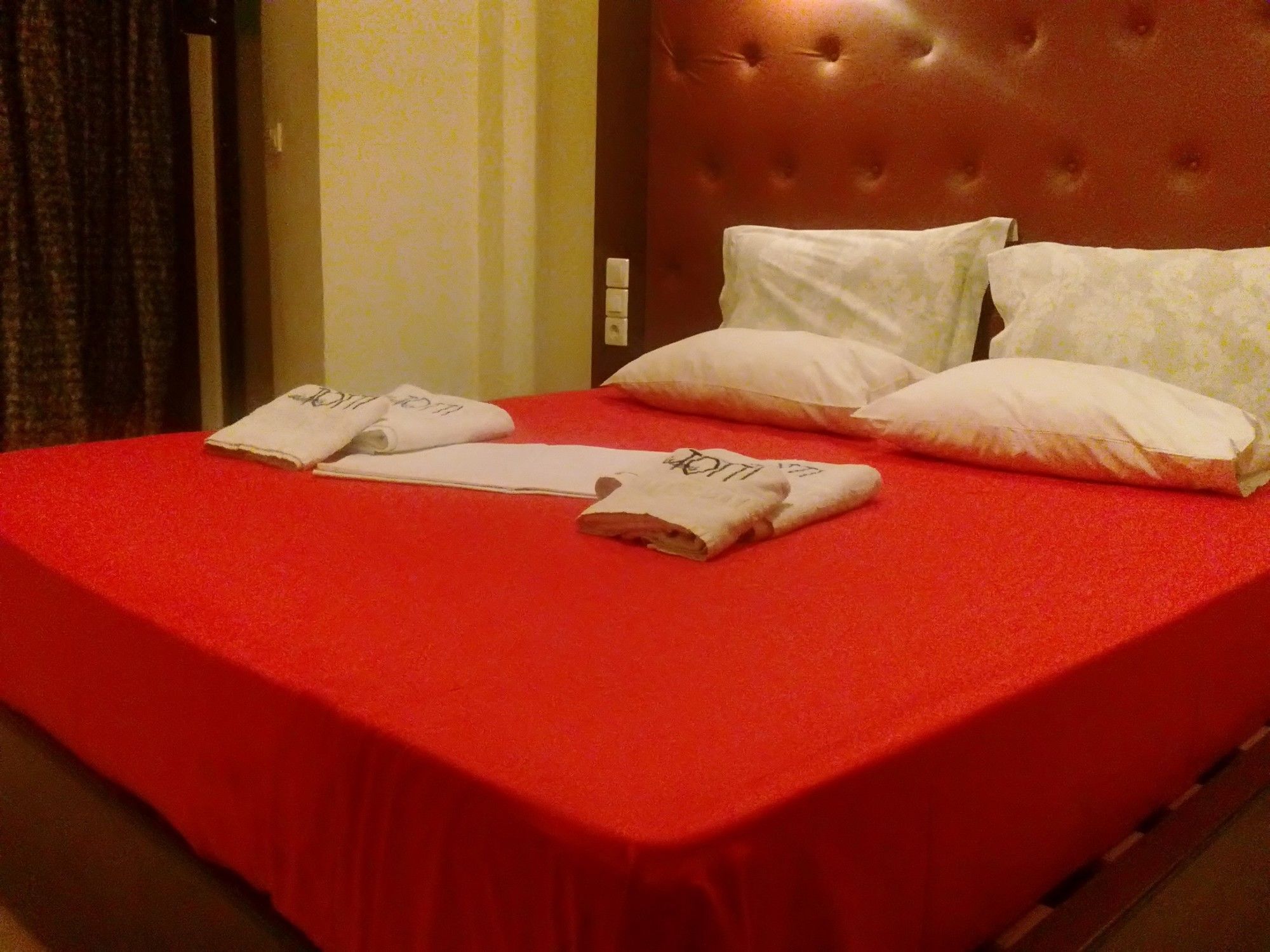 Toti Boutique Rooms Калампака Экстерьер фото