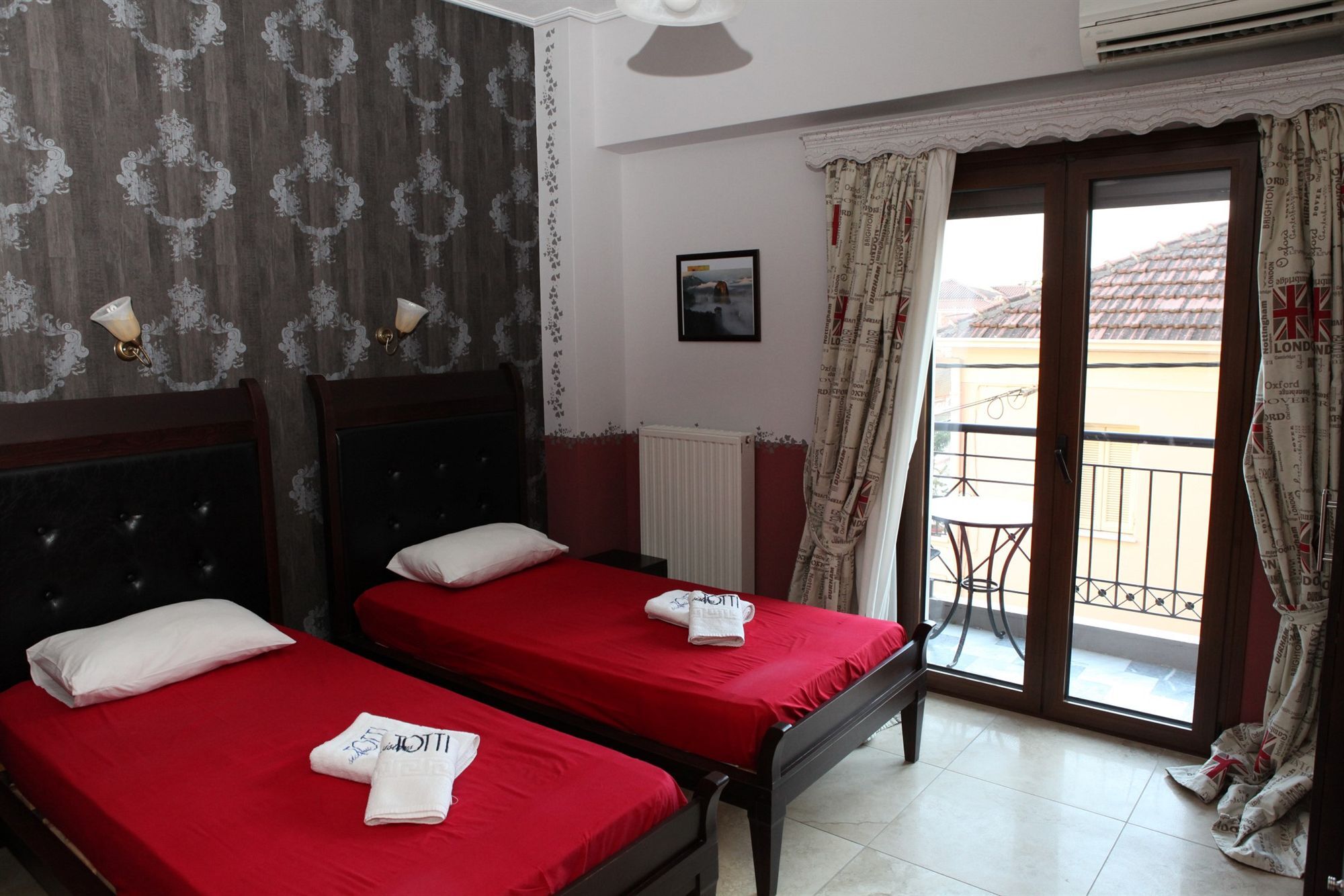 Toti Boutique Rooms Калампака Экстерьер фото